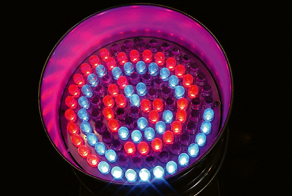 La lumière électronique : du tube cathodique aux écrans plats