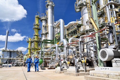 Usine typique de l’industrie pétrochimique